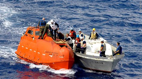 somalia 2009 pirates seized mv maersk alabama
